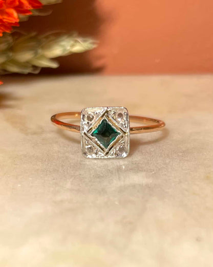 Bague Art - Déco Emeraude &amp; Diamants &quot;Gladys&quot; - Elliade Paris