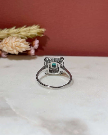 Bague Art-Déco Emeraude &amp; 34 Diamants 0.84 carat &quot;Anthéa&quot;