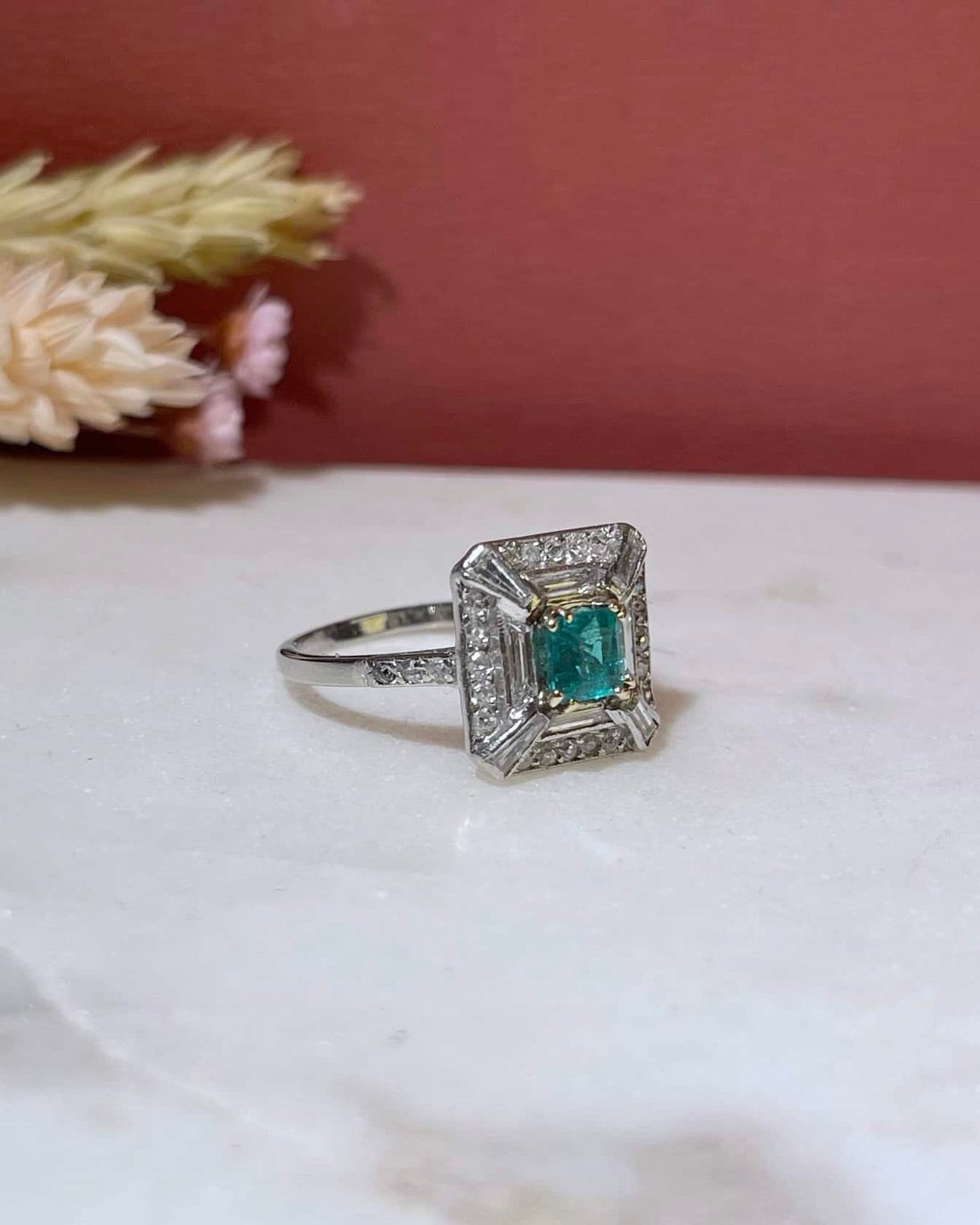 Art Deco Emerald &amp;amp; 34 Diamond Ring 0.84 carat &quot;Anthéa&quot;