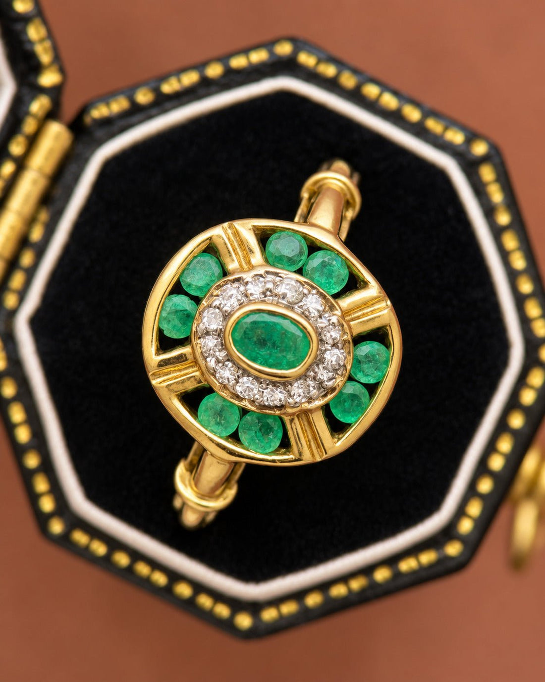 Bague Art-Déco Émeraudes &amp; Diamants "Laurette" - Elliade Paris