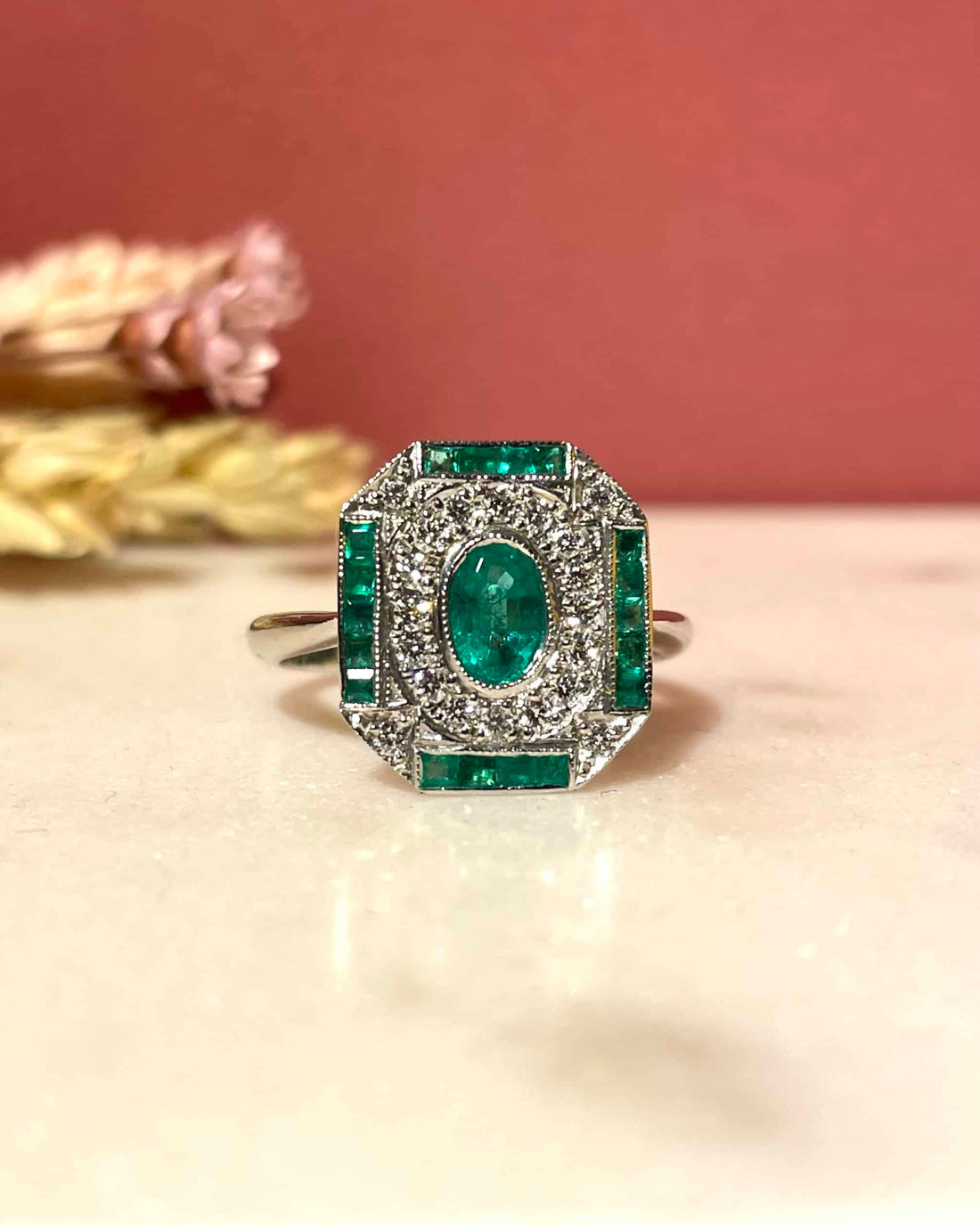 Bague style Art-déco Émeraudes 0.68 carat et Diamants &quot;Adaya&quot;