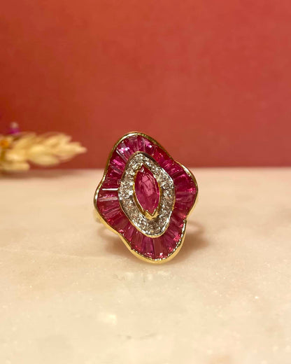 Bague Art - Déco Jupon 25 Rubis 1.32 carat &amp; 16 diamants &quot;Rosalie&quot; - Elliade Paris