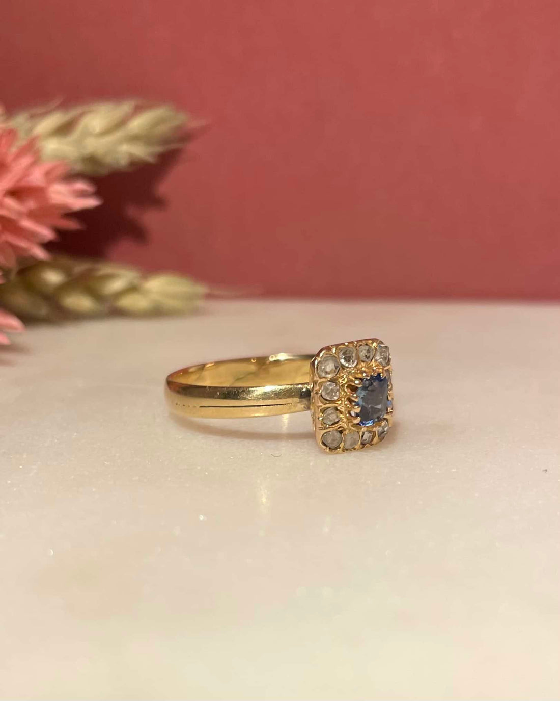 Bague Marguerite Art-Déco Saphir &amp; Diamants &quot;Laurine&quot;