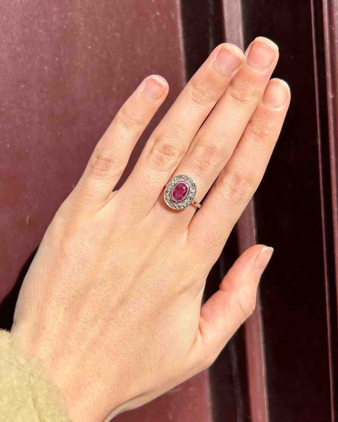 Bague Art - déco Marguerite Saphir Rose &amp; Diamants "Dolly" - Elliade Paris