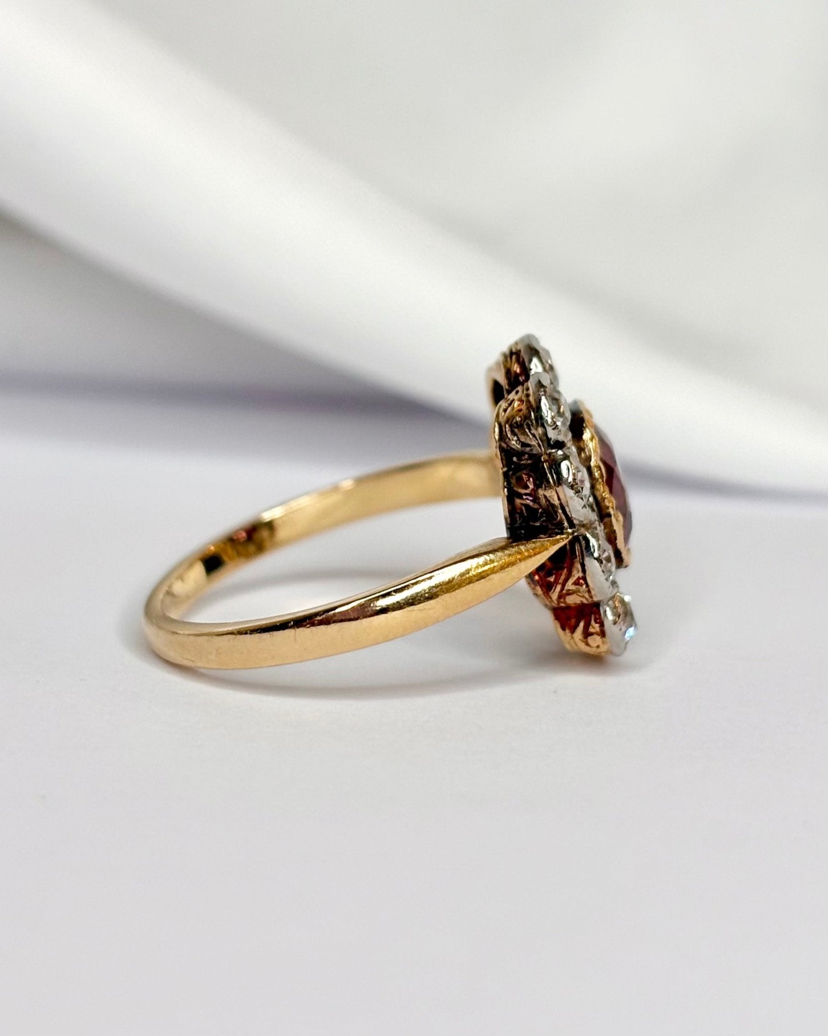 Bague Art Déco Marguerite Tourmaline 1.10 carat &amp; Diamants 0.70 carat "Vera" - Elliade Paris