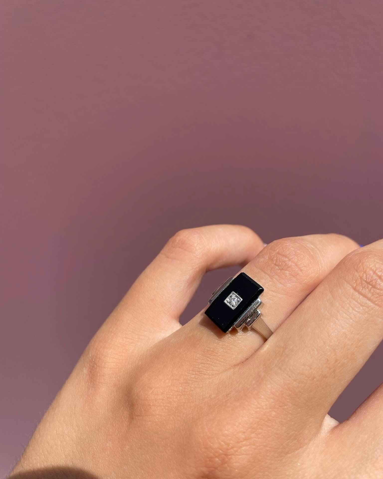 Bague Art - déco Onyx &amp; Diamant "Yvonne" - Elliade Paris