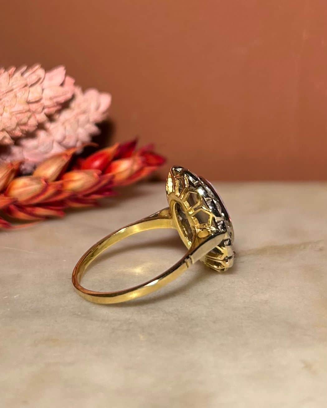 Bague Art - Déco Opale &amp; 14 Diamants &quot;Zavia&quot; - Elliade Paris