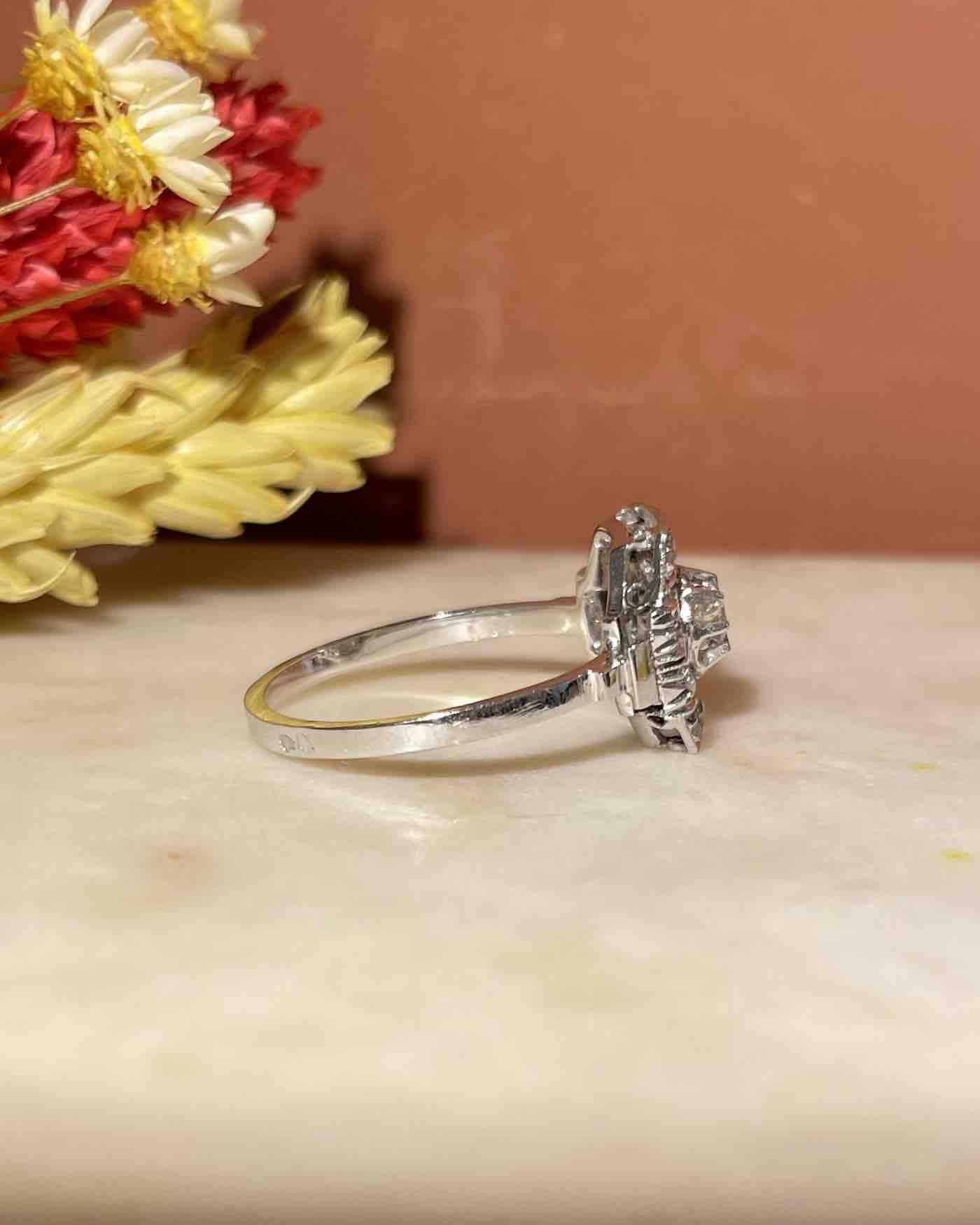 Art Deco Ring 13 Diamonds "Eliosa"