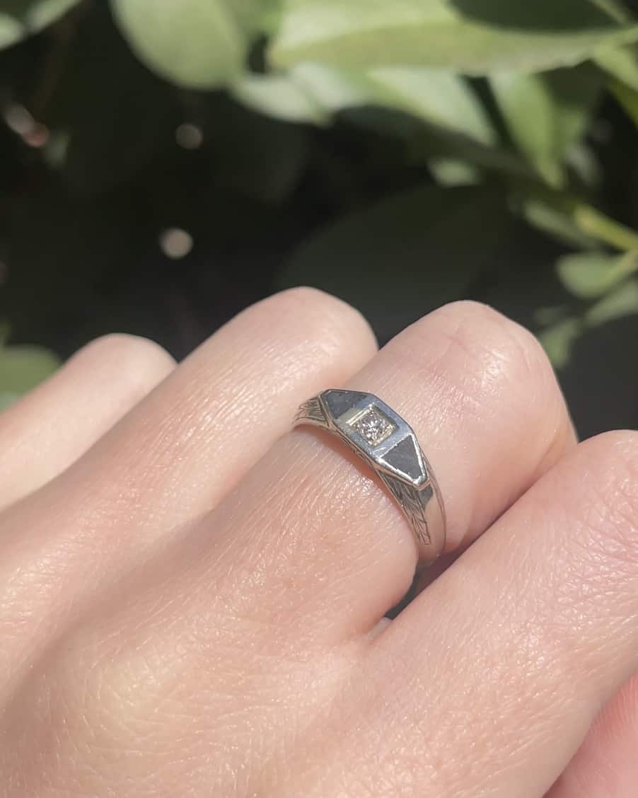 Bague Art déco Résine noire et Diamant "Alaric" - Elliade Paris