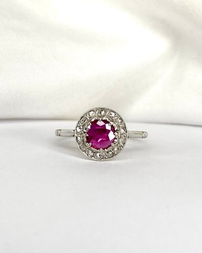 Bague Art Déco Rubis 0.70 carat &amp; 14 Diamants &quot;Romane&quot; - Elliade Paris
