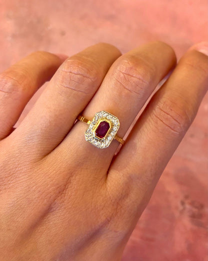 Bague Art-Déco Rubis 0.70 carat &amp; Diamants "Sophie" - Elliade Paris