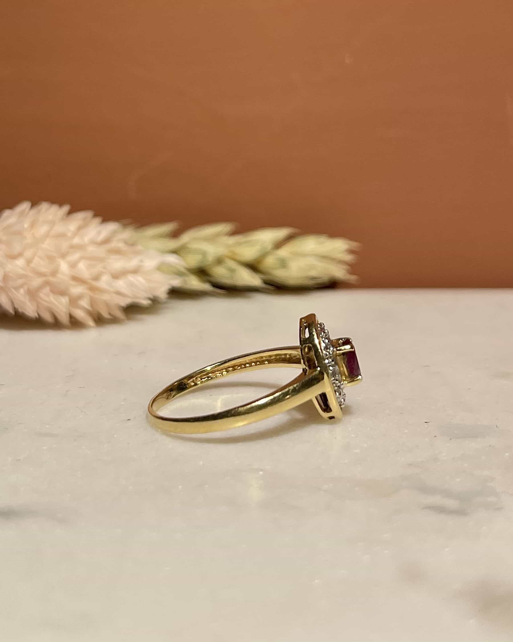 Bague Style Art-Déco Marguerite Rubis et Diamants "Janelle" - Elliade Paris