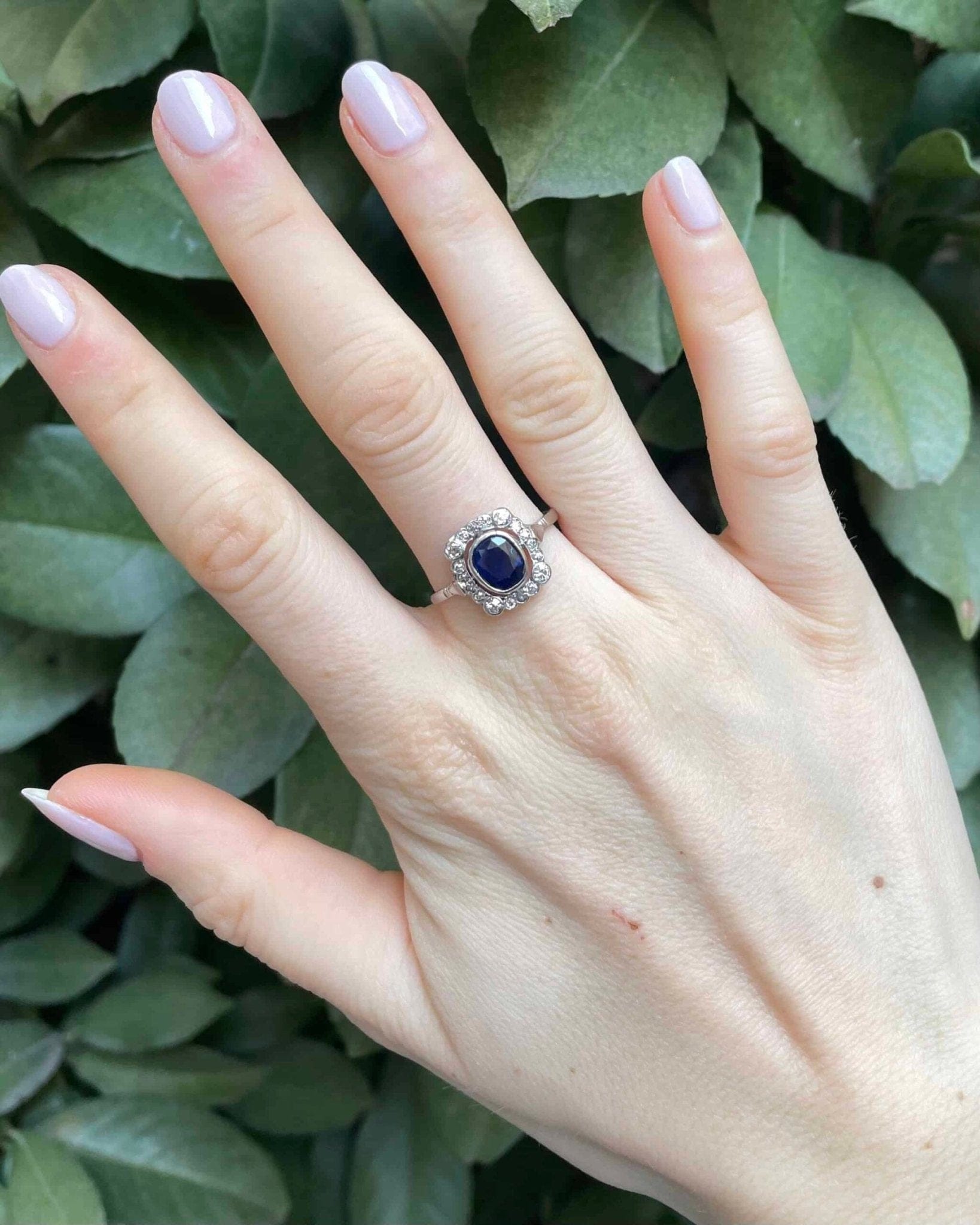 Bague Art - Déco Saphir 1.15 carat &amp; Diamants "Aleïa" - Elliade Paris