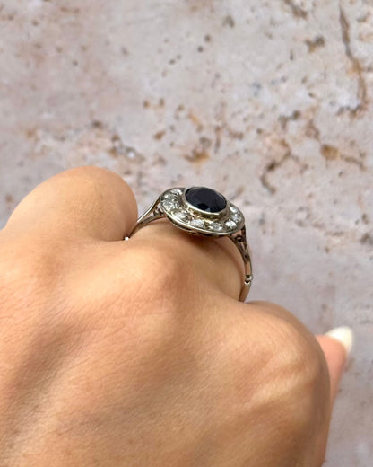 Bague Art-Déco Saphir 1.65 carat &amp; Diamants 0.30 carat "Ophélie" - Elliade Paris