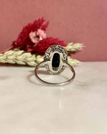 Bague Art - Déco Saphir 2 carats &amp; 18 Diamants &quot;Phoebe&quot; - Elliade Paris