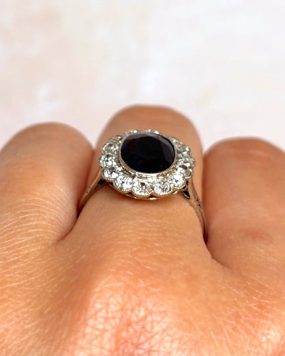 Bague Art - Déco Saphir 2.60 carats &amp; Diamants 0.56 carat "Ornella" - Elliade Paris