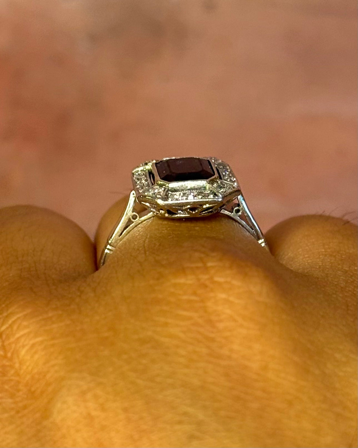 Bague Art-Déco Saphir 2.62 carats &amp; Diamants 0.22 carat 4.45g "Laure" - Elliade Paris