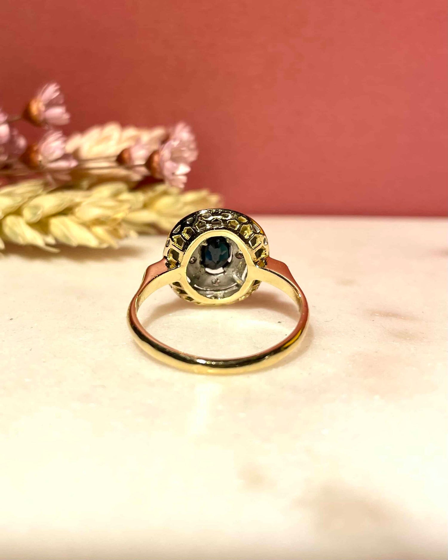 Bague Marguerite style Art-Déco Saphir 0.60 carat &amp; Diamants &quot;Lali&quot;