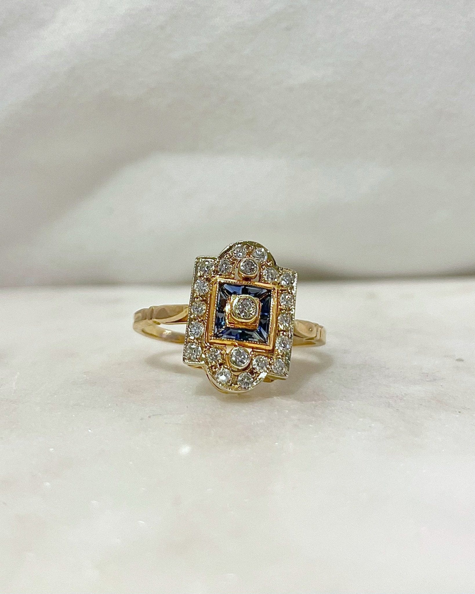 Bague Art - Déco Saphirs 0.16 carat &amp; Diamants "Ondine" - Elliade Paris