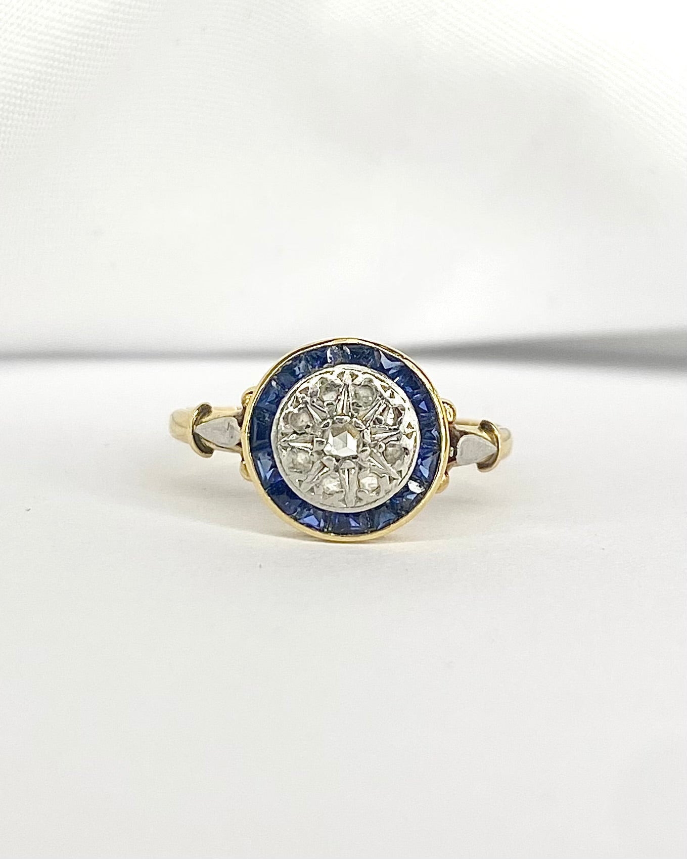 Bague Art Déco Saphirs 0.32 carat &amp; Diamants "Leonora" - Elliade Paris