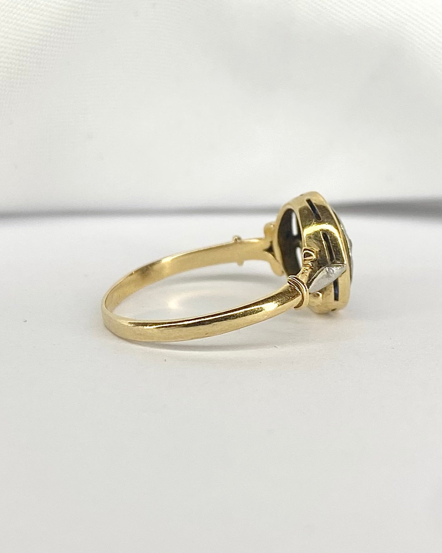 Bague Art Déco Saphirs 0.32 carat &amp; Diamants "Leonora" - Elliade Paris