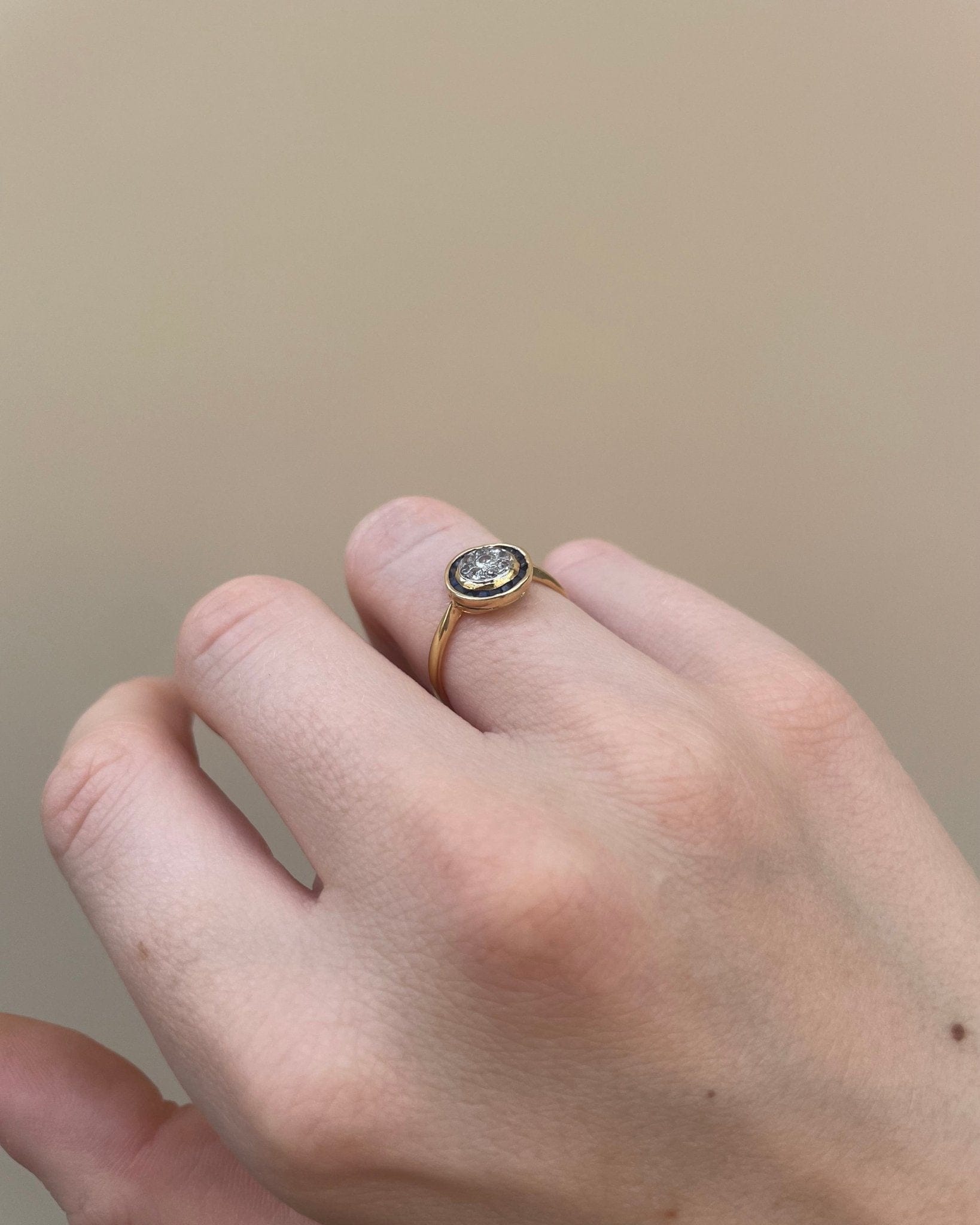 Bague Art - Déco Saphirs 0.32 carat &amp; Diamants "Mariane" - Elliade Paris