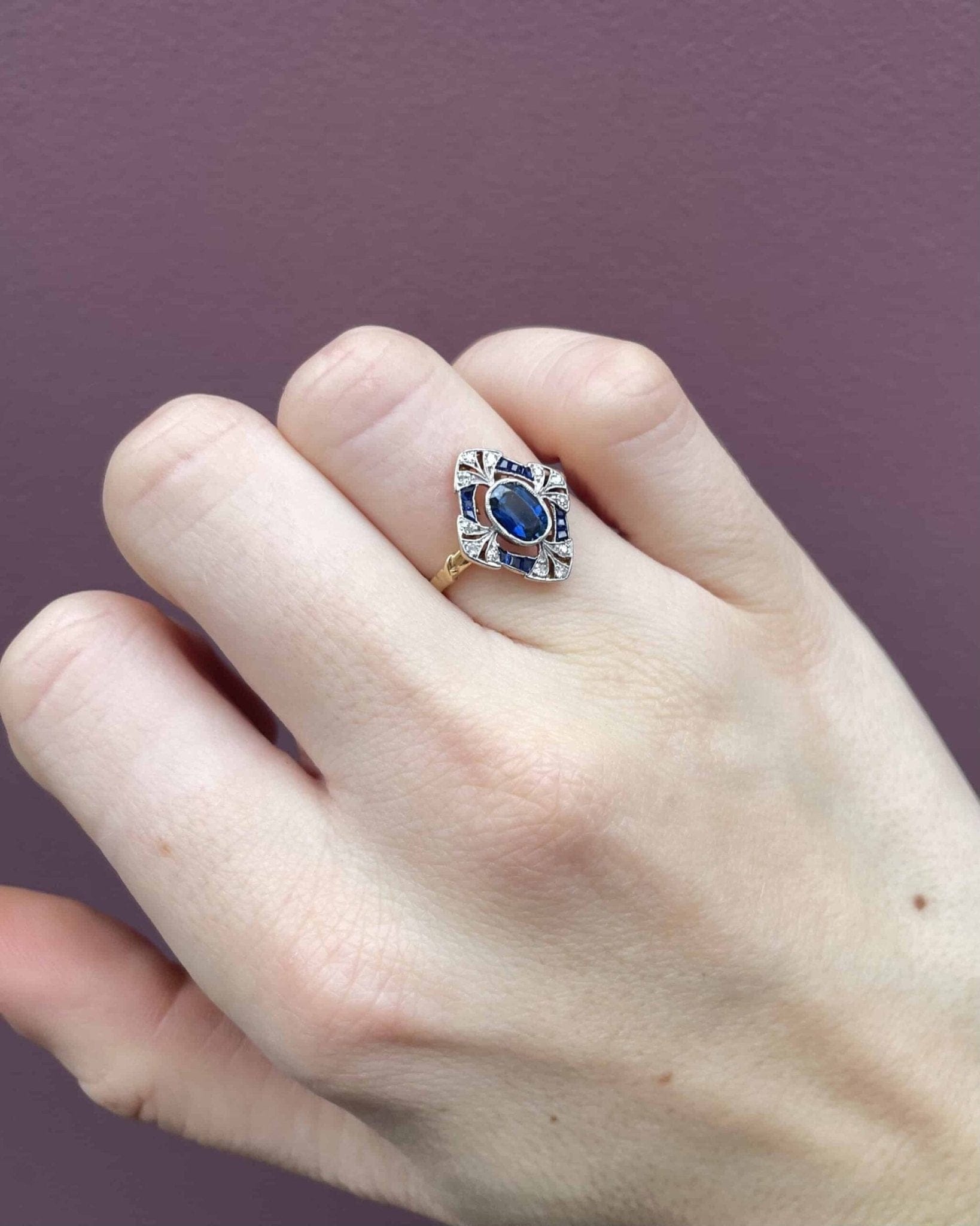 Bague Art - Déco Saphirs 1 carat &amp; Diamants "Solyana" - Elliade Paris