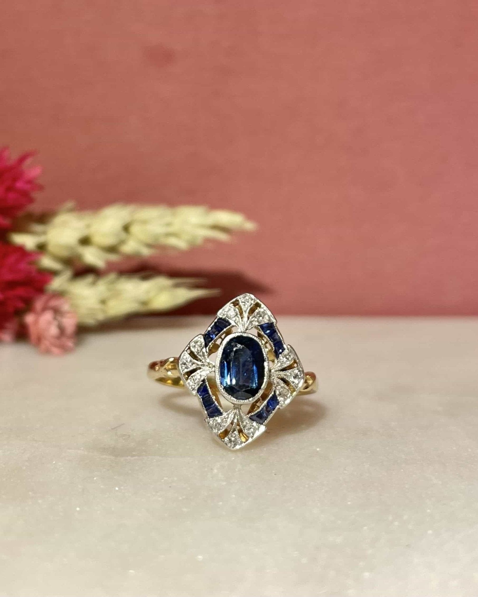 Bague Art - Déco Saphirs 1 carat &amp; Diamants "Solyana" - Elliade Paris