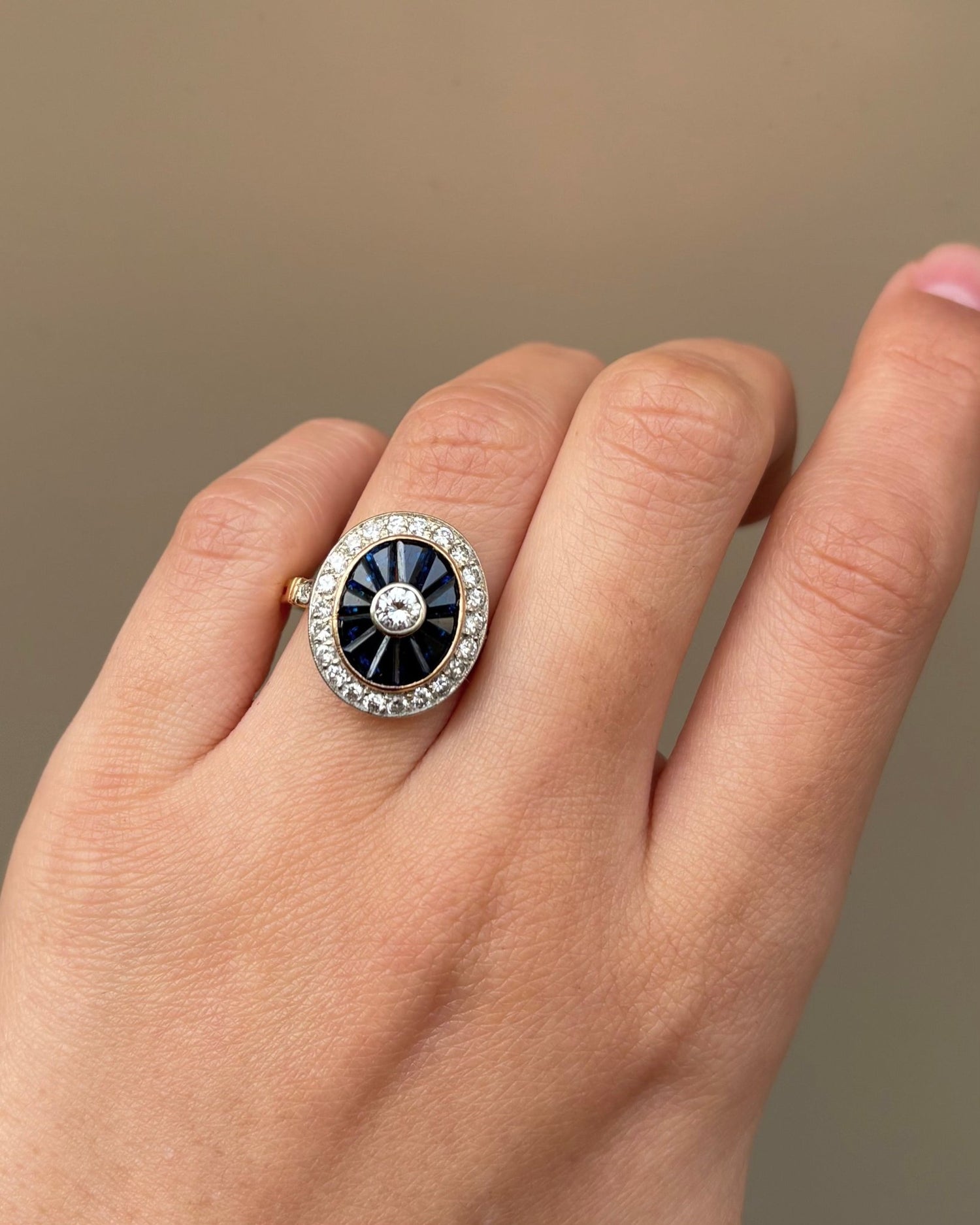 Bague Art Déco Saphirs 1.34 carat &amp; Diamants 0.63 carat "Zoé" - Elliade Paris