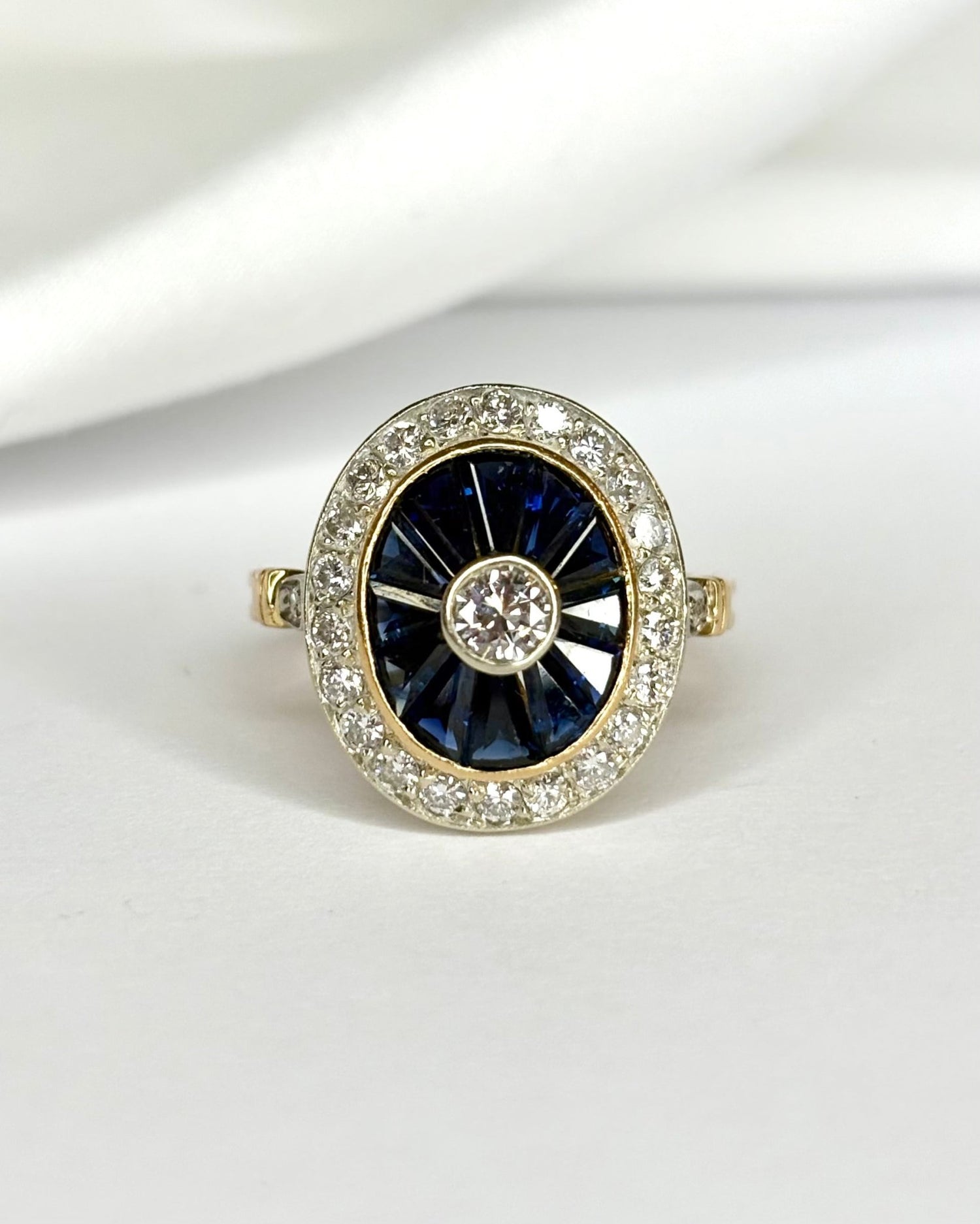 Bague Art Déco Saphirs 1.34 carat &amp; Diamants 0.63 carat "Zoé" - Elliade Paris