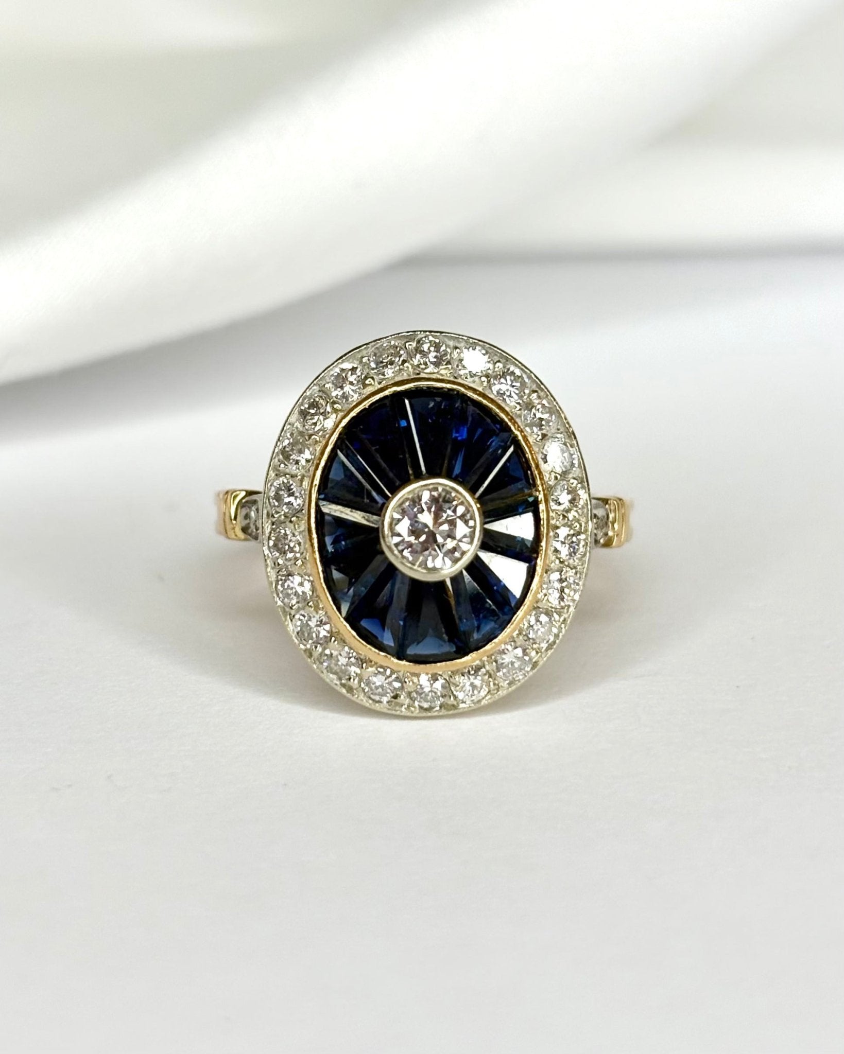 Bague Art Déco Saphirs 1.34 carat &amp; Diamants 0.63 carat "Zoé" - Elliade Paris