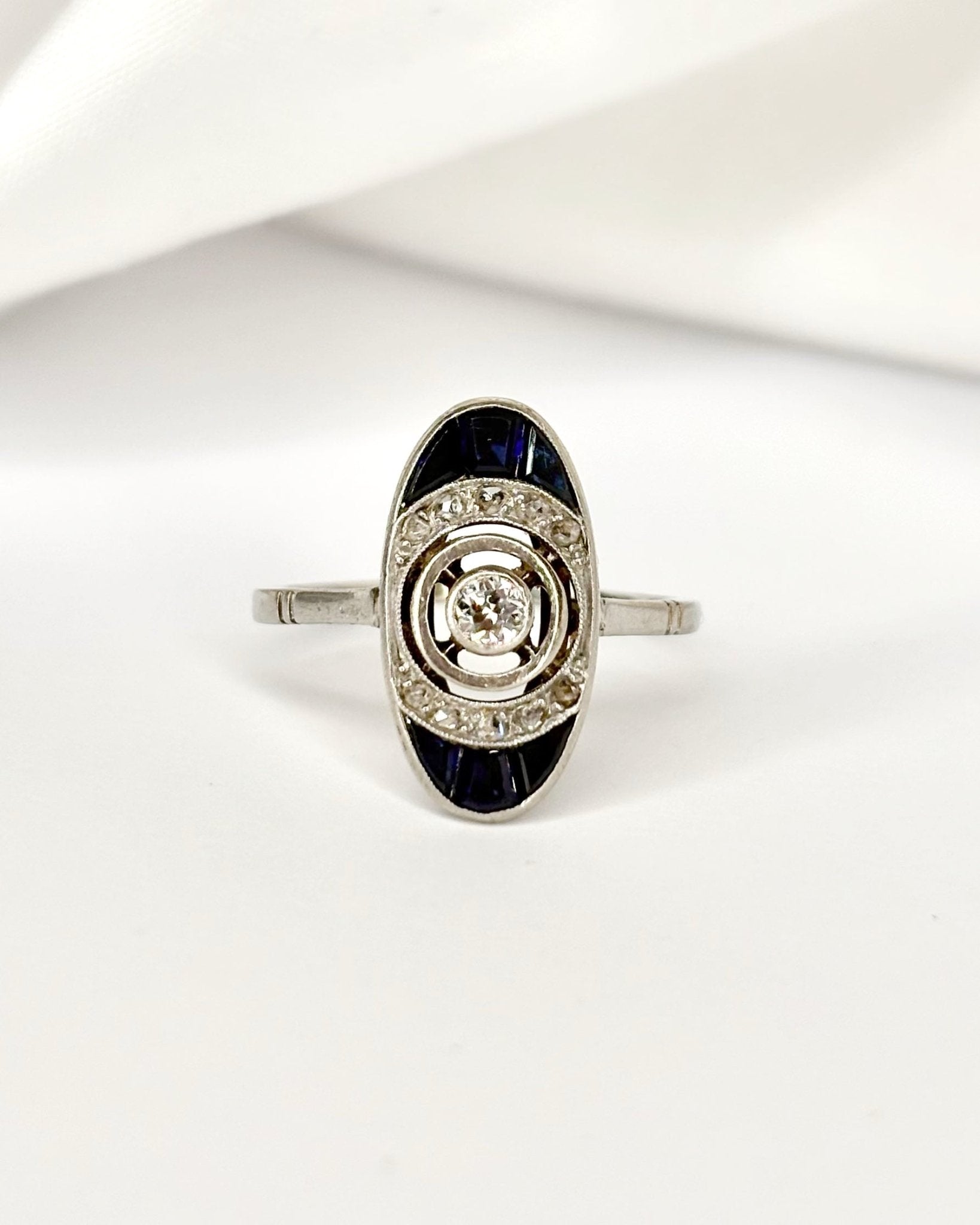 Bague Art Déco Saphirs &amp; Diamants "Catherine" - Elliade Paris