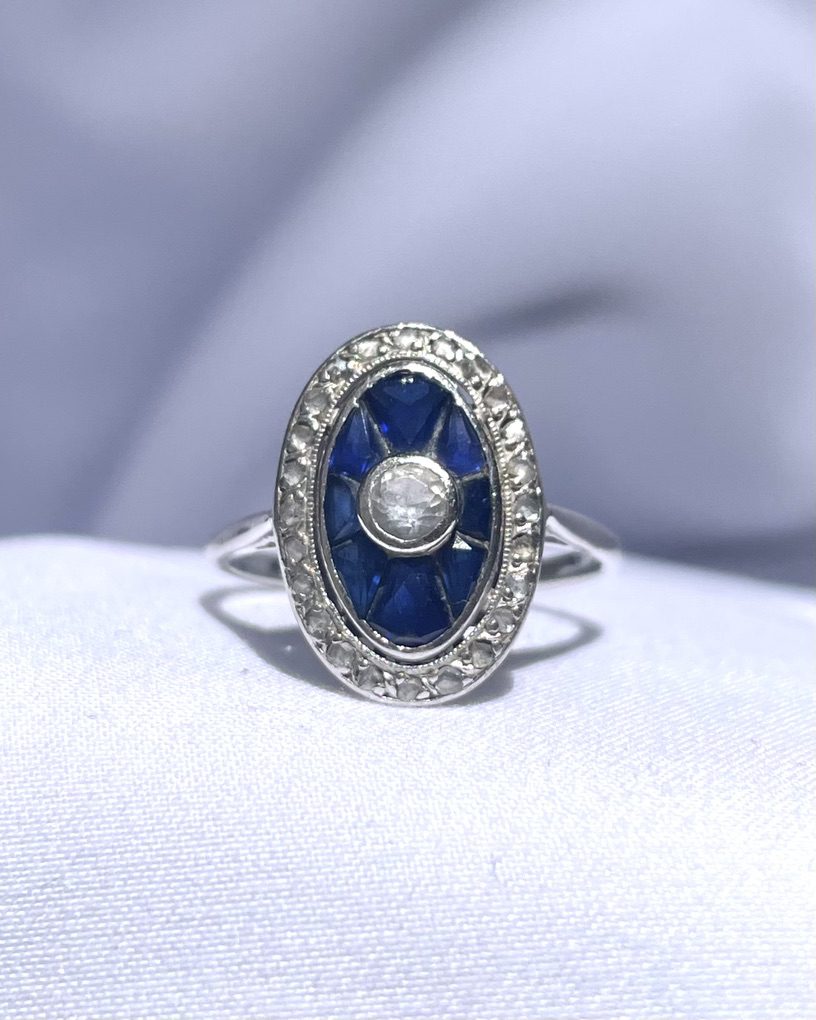 Bague Art Déco Saphirs &amp; Diamants "Jasmine" - Elliade Paris