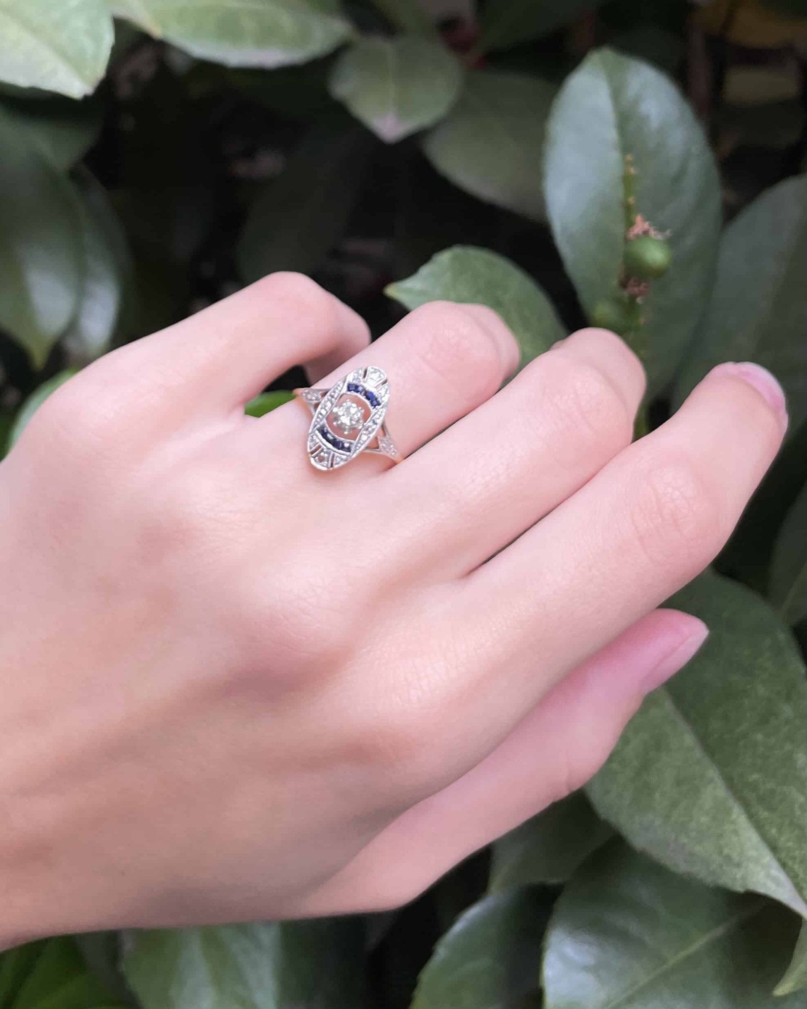 Bague Art - Déco Saphirs &amp; Diamants "Milena" - Elliade Paris