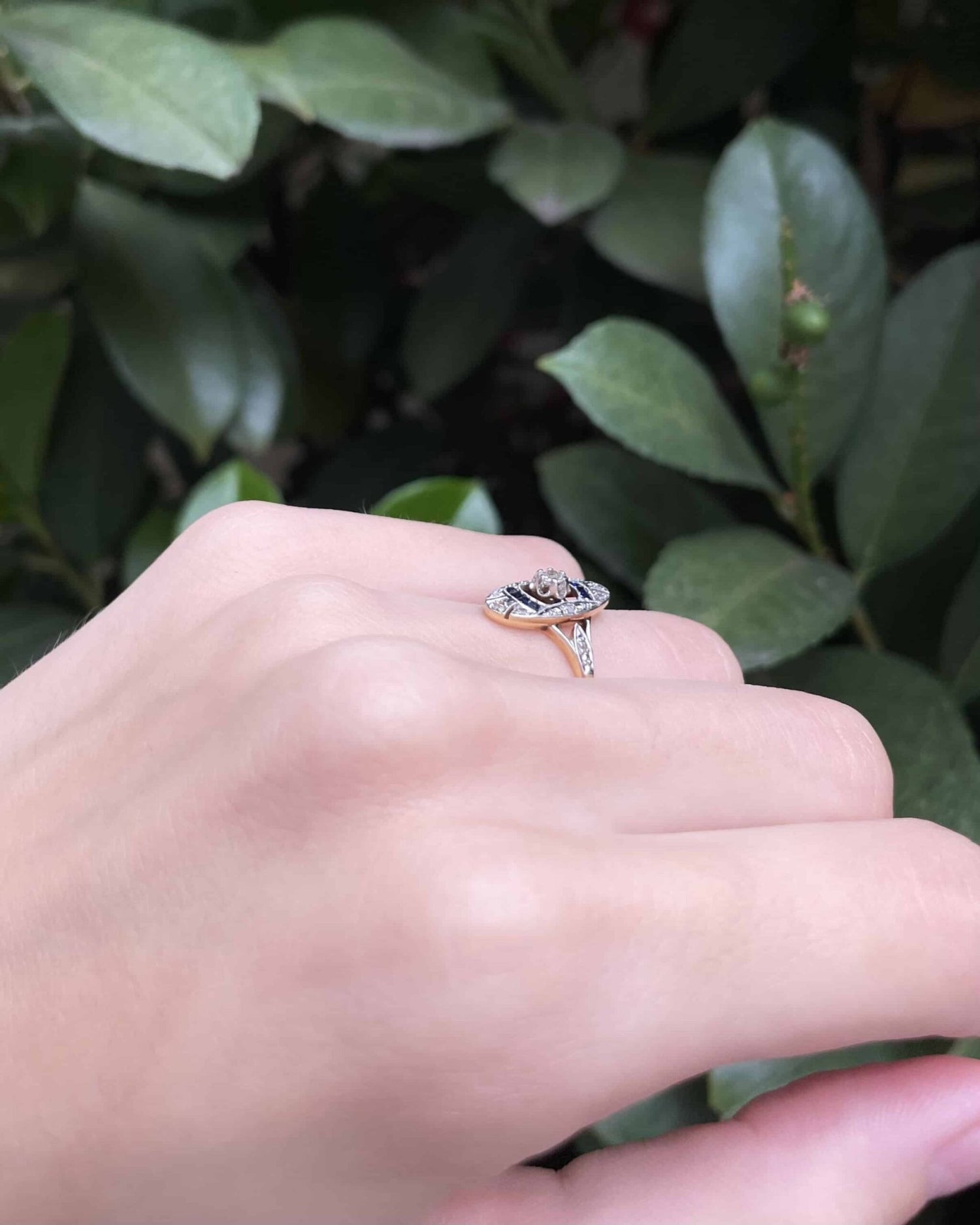 Bague Art - Déco Saphirs &amp; Diamants &quot;Milena&quot; - Elliade Paris