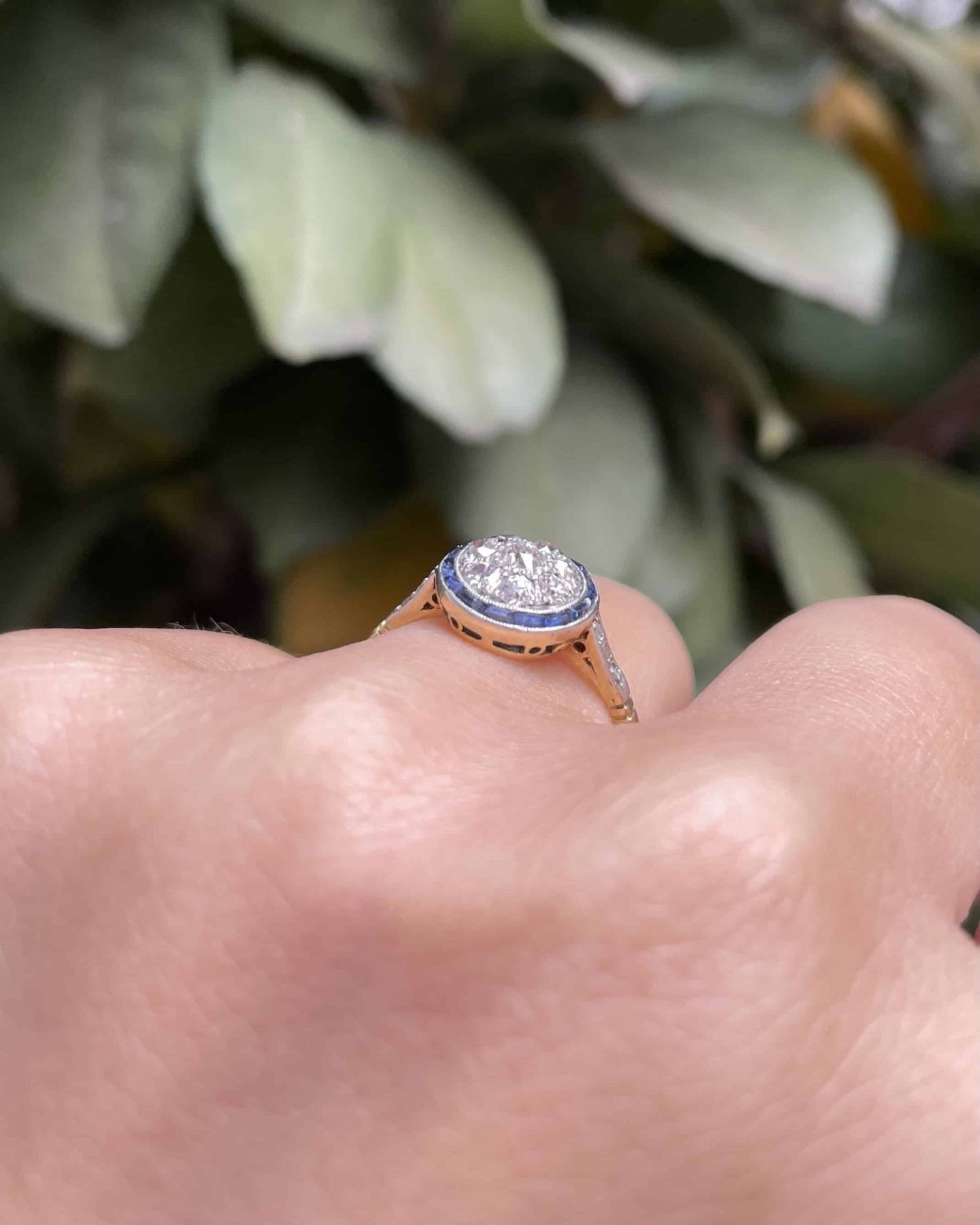 Bague Art - Déco Saphirs &amp; Diamants &quot;Safia&quot; - Elliade Paris