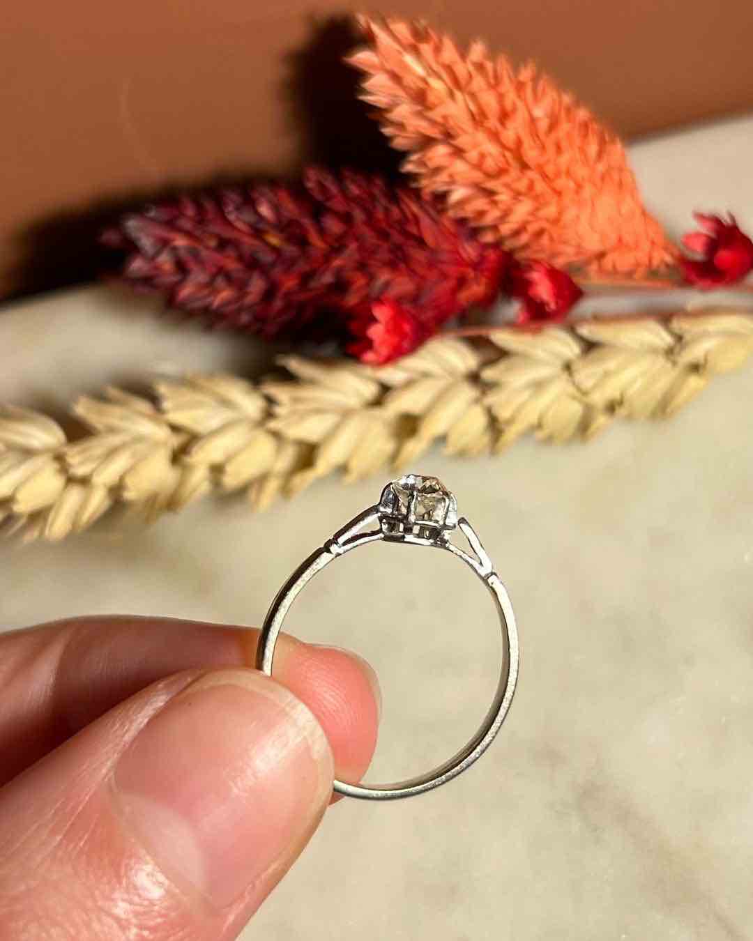 Bague Art - Déco Solitaire Diamant 0.40 carat &quot;Mila&quot; - Elliade Paris