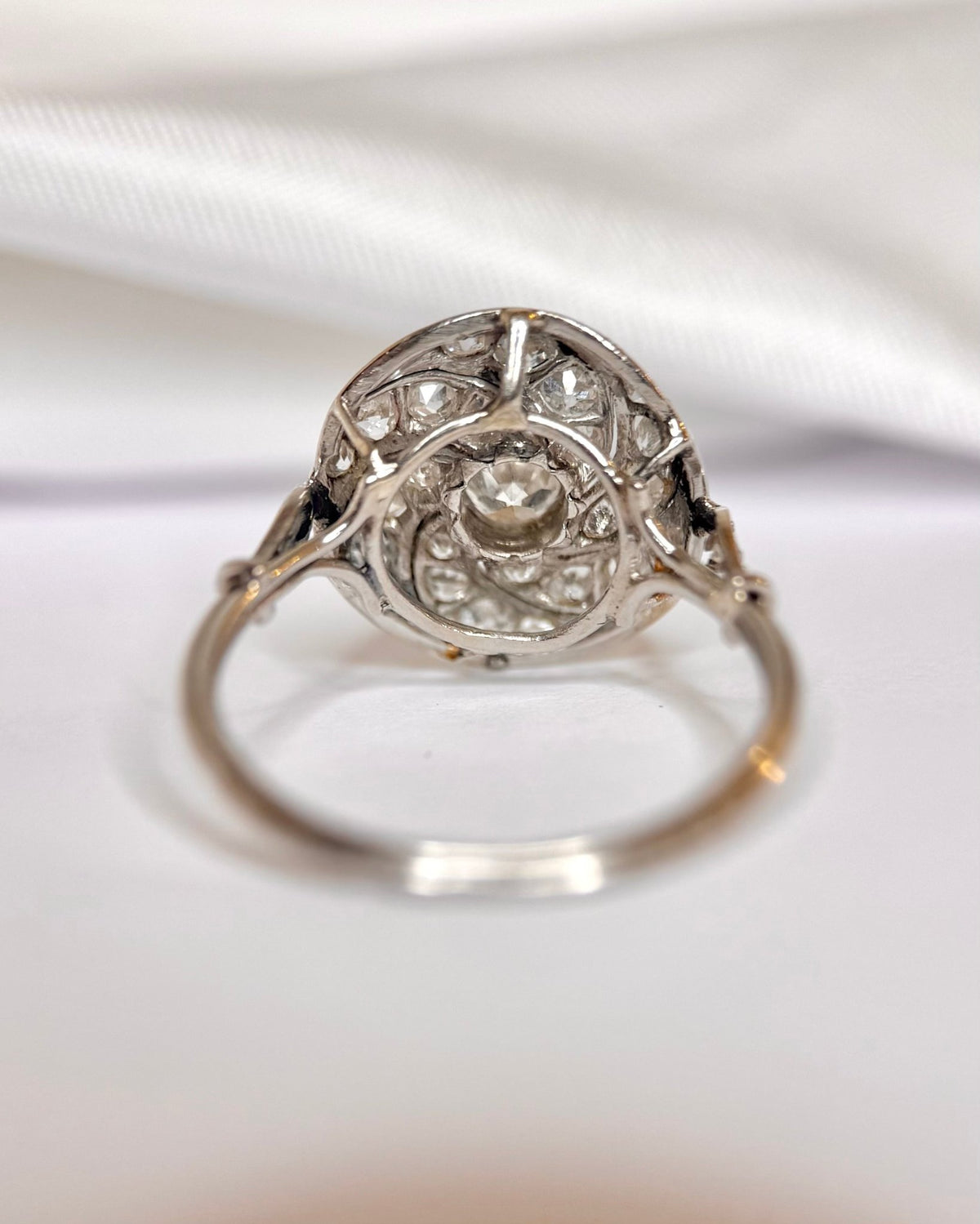 Bague Art-Déco Tourbillon Diamants 0.77 carat "Fiona" - Elliade Paris