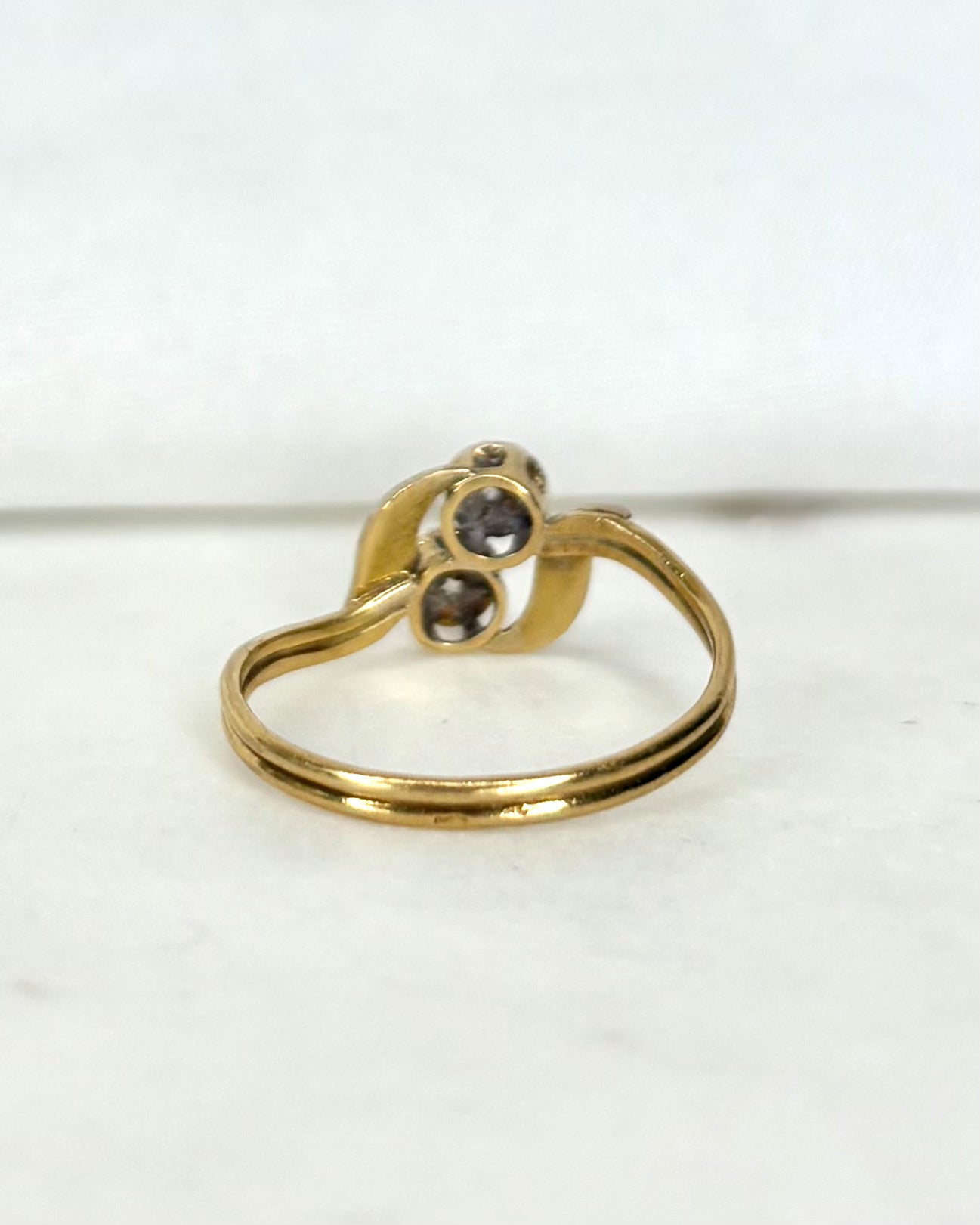 Bague Art Déco Tourbillon Diamants &quot;Isabella&quot; - Elliade Paris