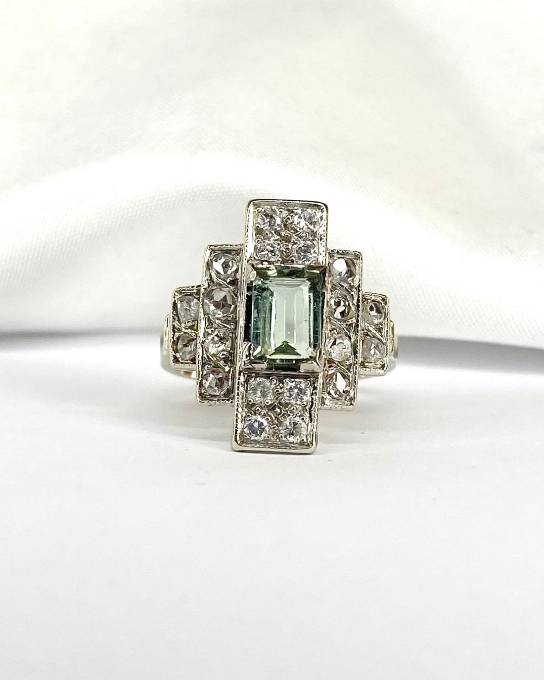 Bague Art Déco Tourmaline 0.74 carat &amp; 20 Diamants &quot;Anastasia&quot; - Elliade Paris