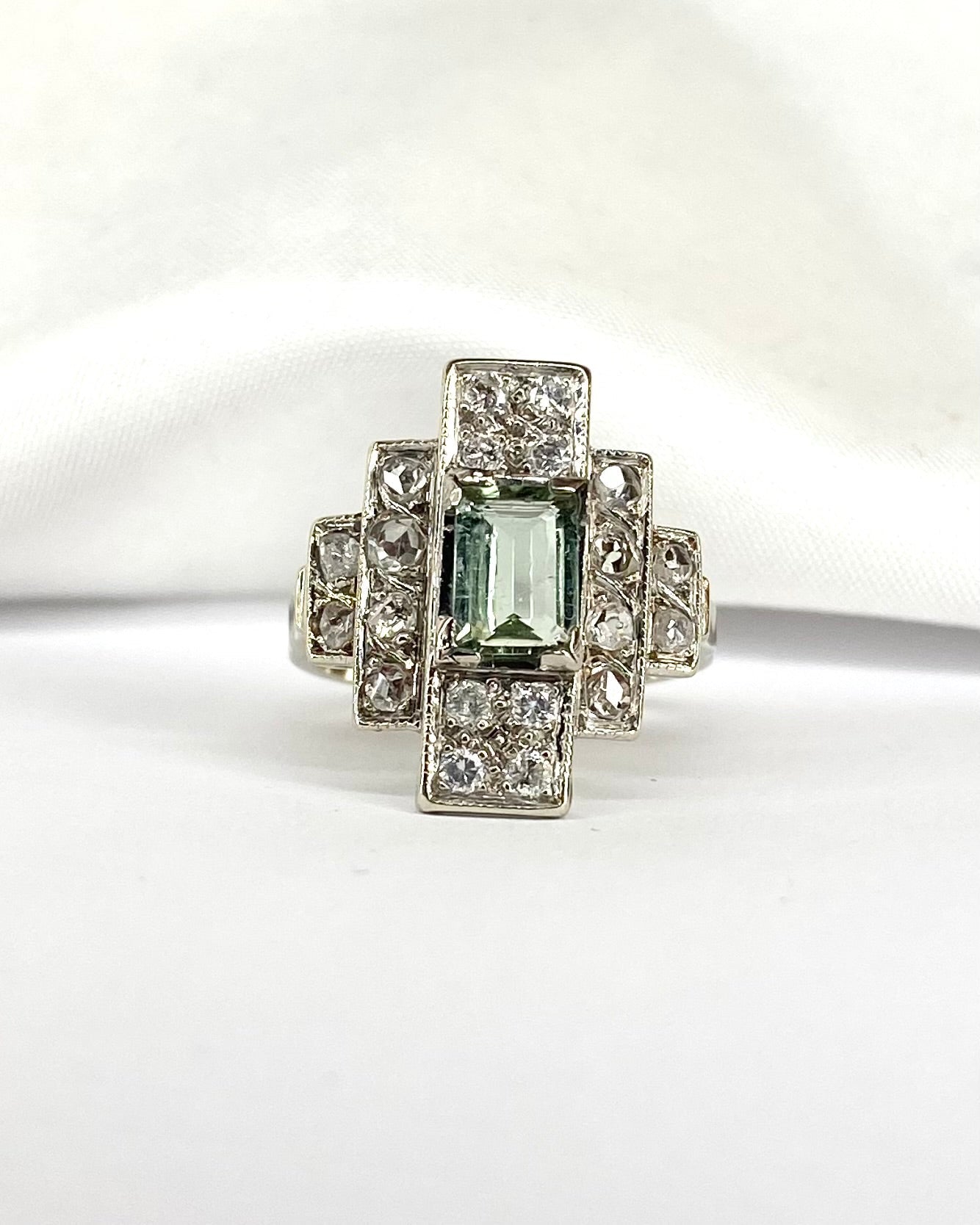 Bague Art Déco Tourmaline 0.74 carat &amp; 20 Diamants "Anastasia" - Elliade Paris