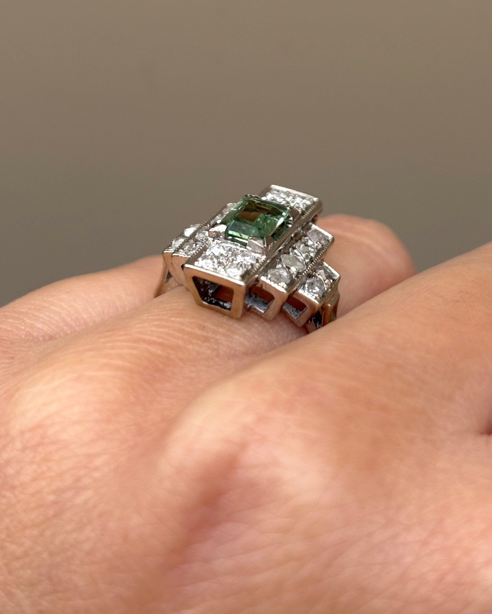 Bague Art Déco Tourmaline 0.74 carat &amp; 20 Diamants "Anastasia" - Elliade Paris