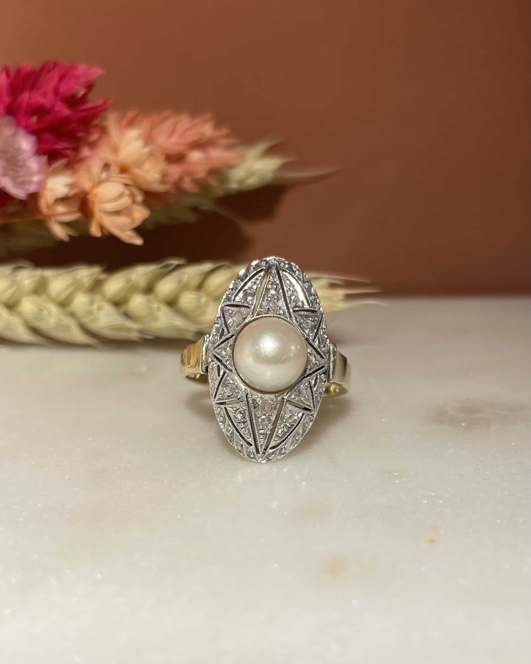 Anillo &quot;Elsy&quot; de 14 diamantes y perlas Art-Deco