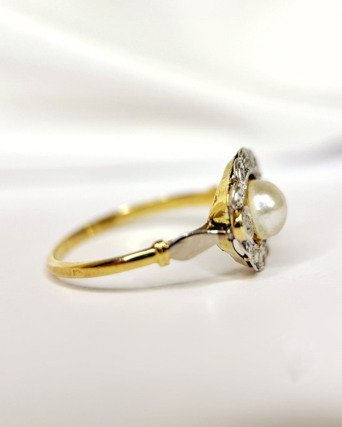Bague Art-Nouveau Perle &amp; Diamants "Blanche" - Elliade Paris