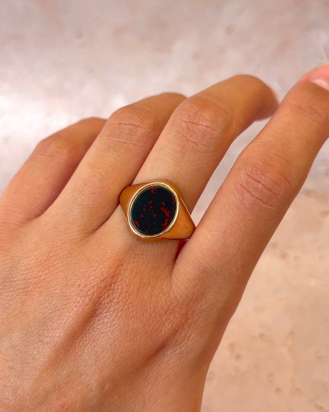 Bague Chevalière Jaspe Sanguin "Esma" - Elliade Paris