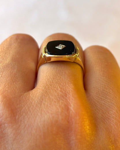 Bague Chevalière Onyx &amp; Diamant "Rita" - Elliade Paris