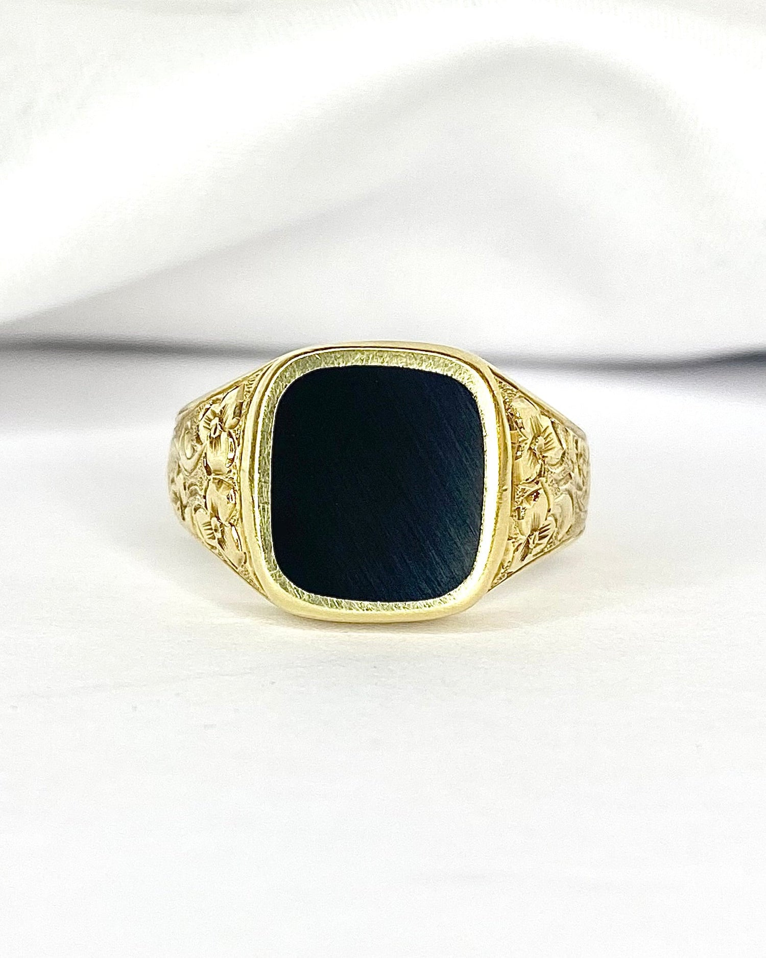 Bague Chevalière Onyx "Louis" - Elliade Paris