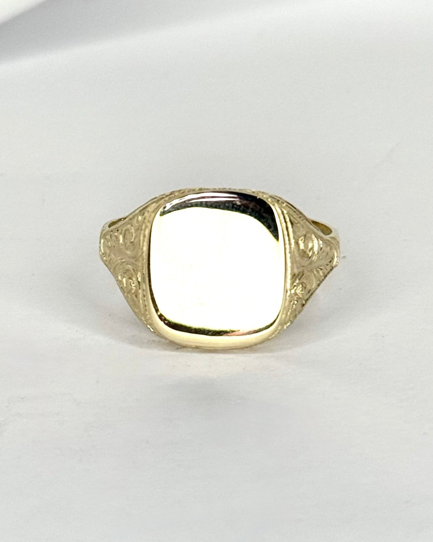 Bague Chevalière Or Jaune "Emilia" - Elliade Paris