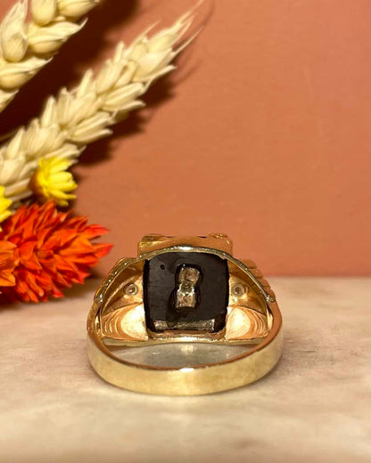 Bague Chevalière Vintage Onyx &amp; Diamants &quot;Calix&quot; - Elliade Paris