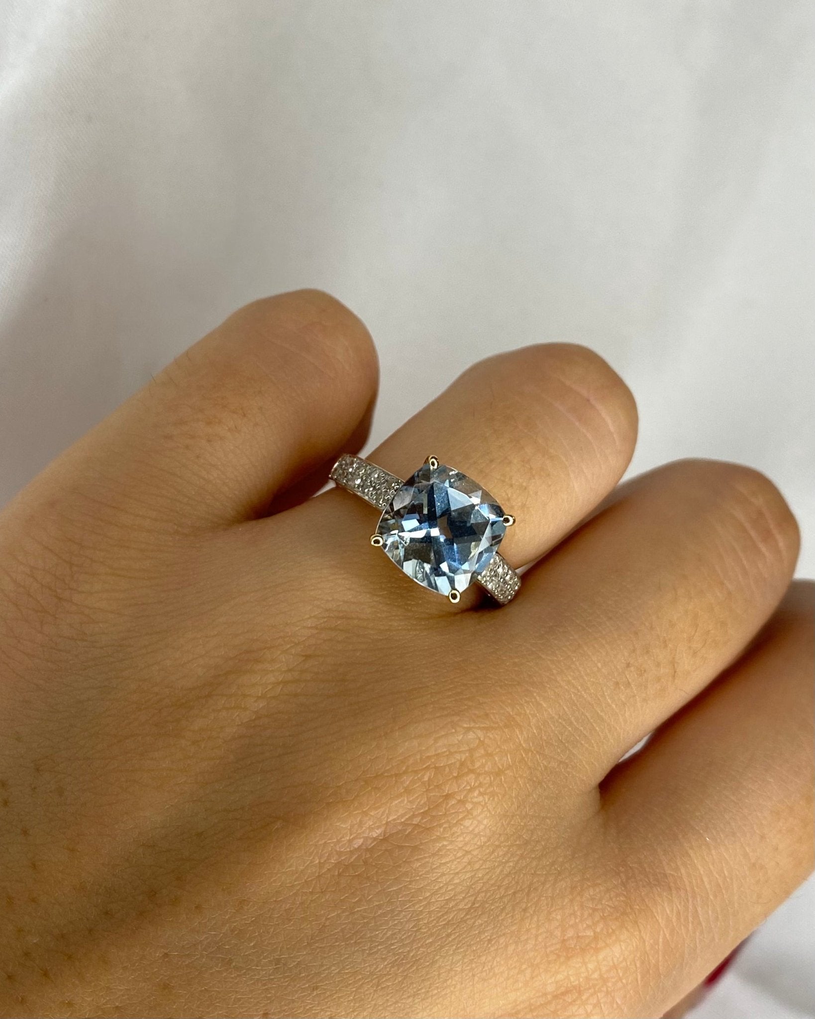 Bague Cocktail Aigue - Marine 4.50 carats &amp; 20 Diamants "Stella" - Elliade Paris